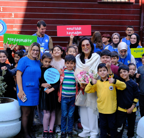 Türkan Şoray’ı Zeyrek Öğrenim Birimimizde Ağırladık